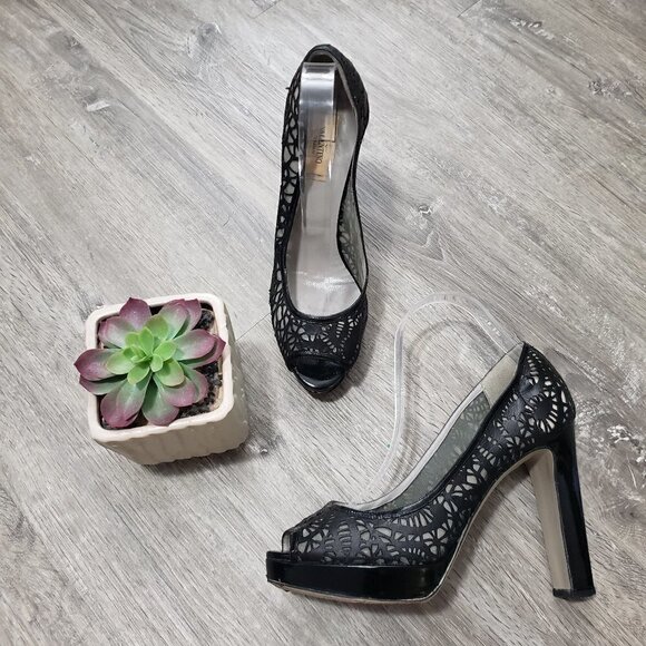 Valentino Leather Mesh Laser Cut Pumps 39.5 Black - Picture 1 of 10